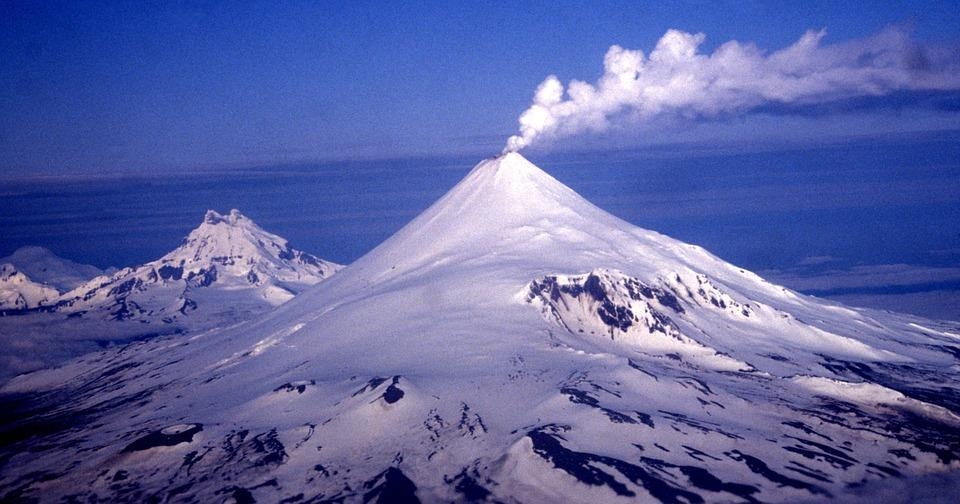 volcanoes-593100_960_720